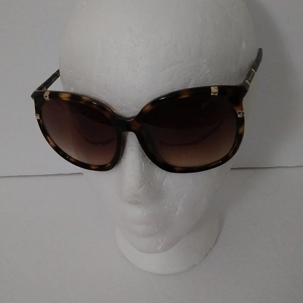 Michael Kors Oversize Tortoise Brown Sunglasses - Picture 4 of 14